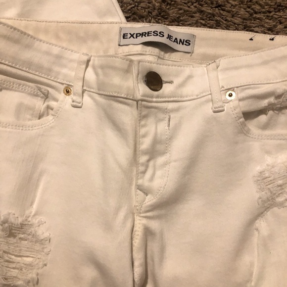 Express Distressed Capri - Picture 4 of 6